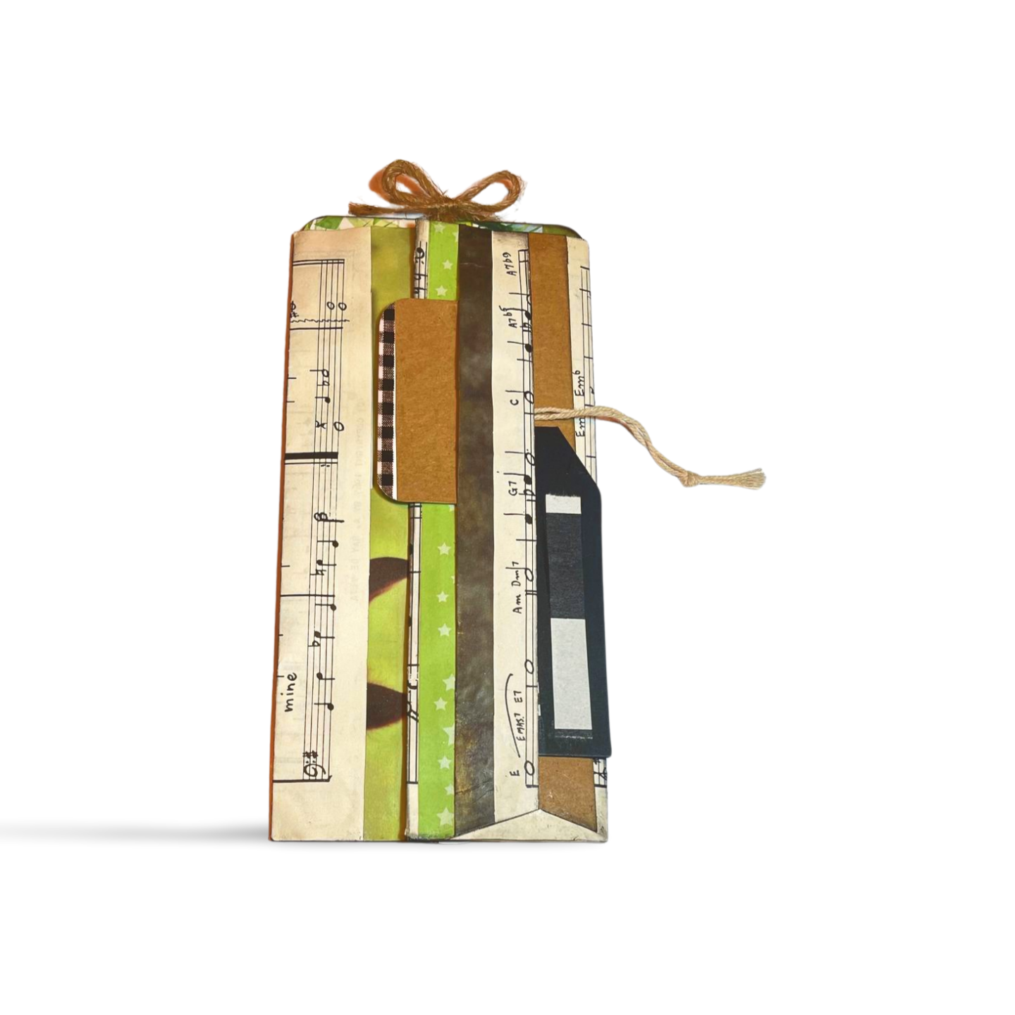 Perfectly sized to accompany you on your journeys, whether near or far. Upgrade your journal folio security and indulge in the ultimate luxury of the Above All JournJournal PacketsJournal PacketsAbove All Journal Folio