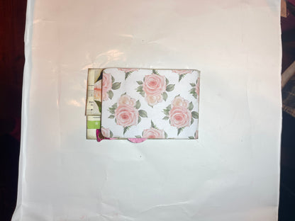 Organize your notes and ideas in style.
Ample space for your writing needs while keeping everything secure. Made with high-quality materials and beautiful floral priJournal PacketsJournal PacketsFlowers Print Tri-Fold Folio