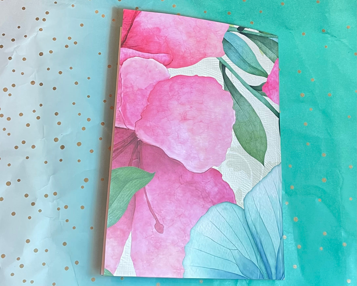 Whether you're a writer, artist, or simply someone who loves to document their daily life, Floral is the perfect companion for all your adventures. So why settle forJournalJournalFloral