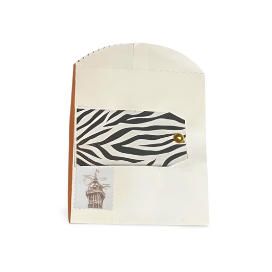 This White Journal Envelope with Animal Print is perfect for keeping your important notes and documents organized. The high-quality material and sleek design provideMoney EnvelopeMoney EnvelopeAnimal Print White Money Envelope