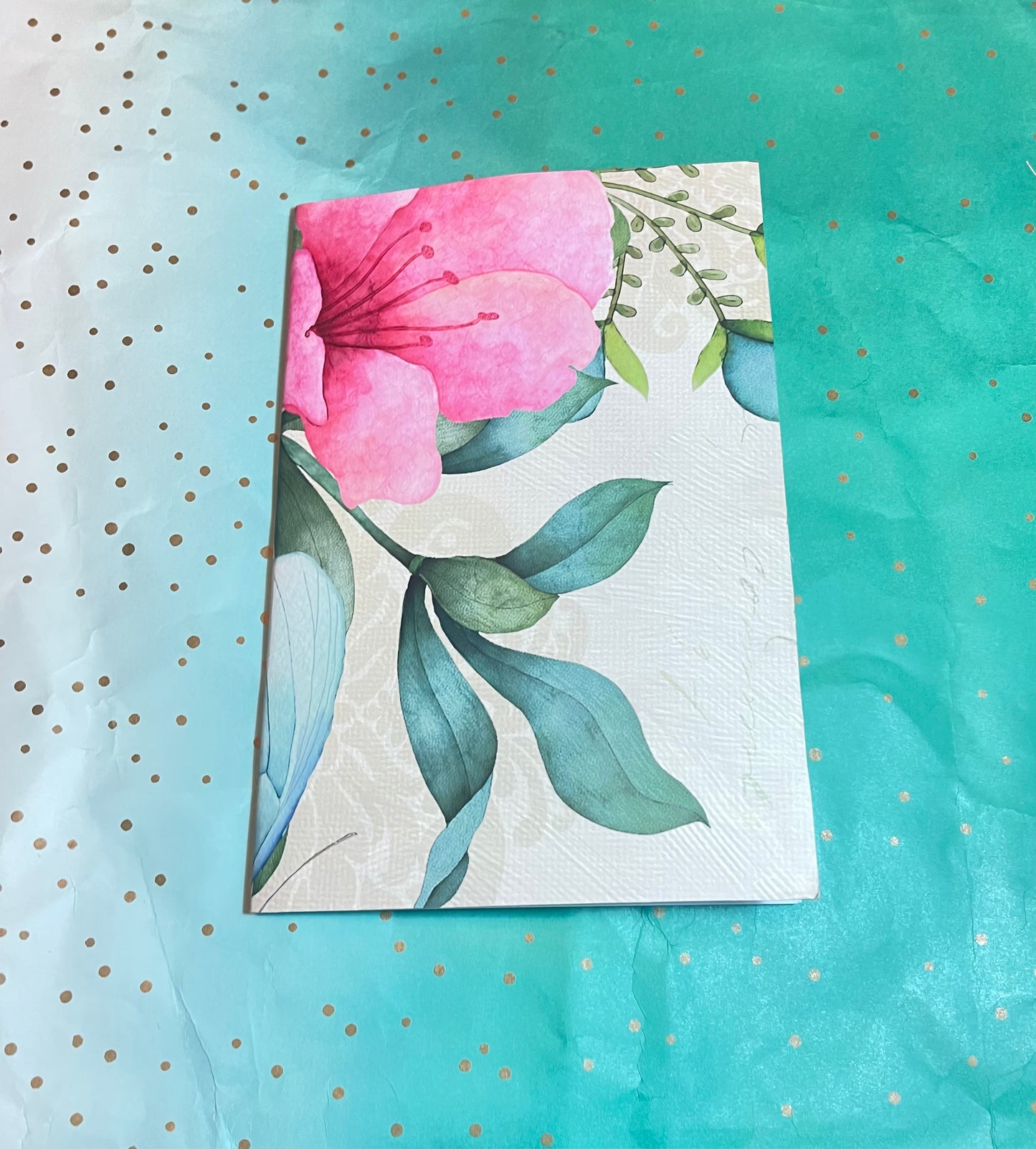 Whether you're a writer, artist, or simply someone who loves to document their daily life, Floral is the perfect companion for all your adventures. So why settle forJournalJournalFloral